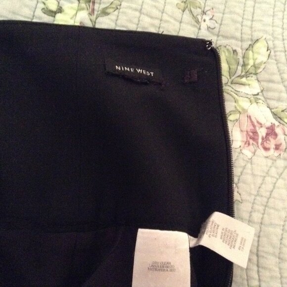 Nine West Black Lined Pencil Skirt with Side Zipper and Walking Slit - Picture 4 of 4